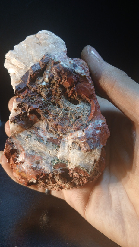 سنگ راف عقیق بسیار خاص و کلکسیونی